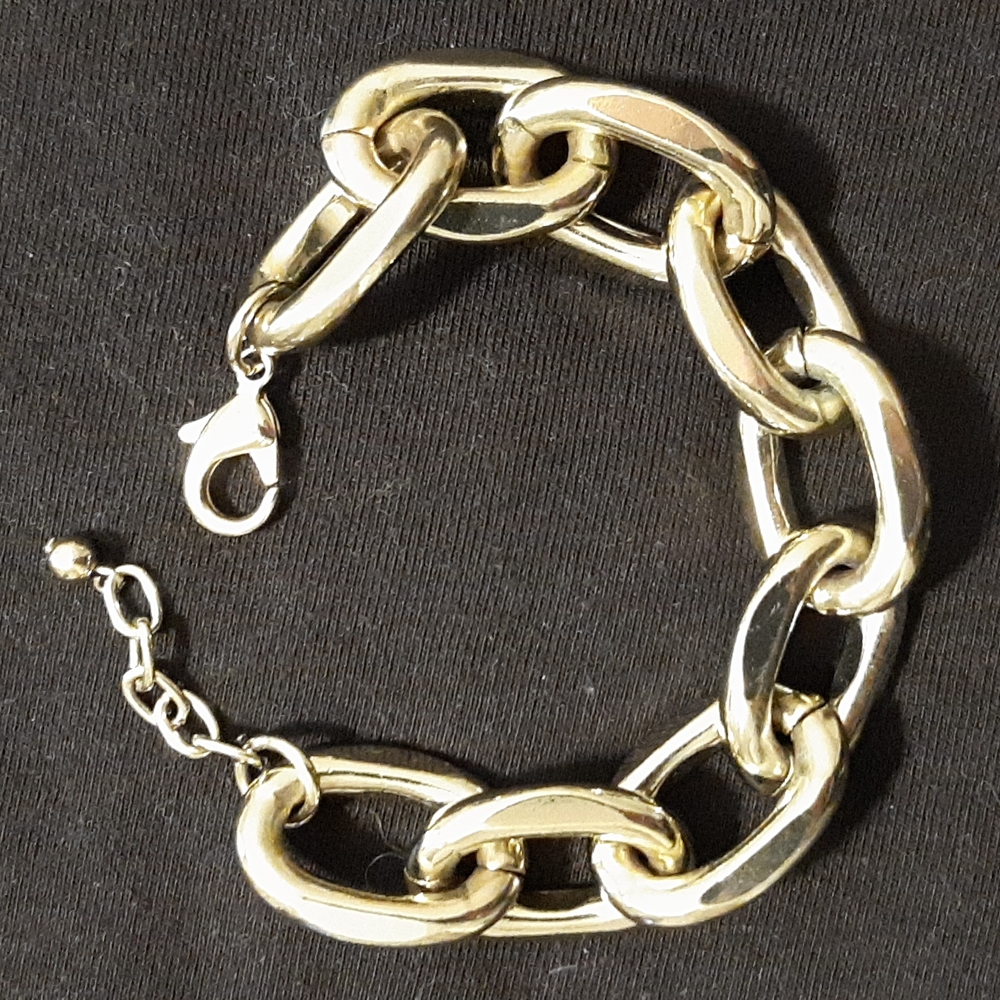 Metal link bracelet